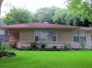 4708 Holt St, Bellaire, TX 77401