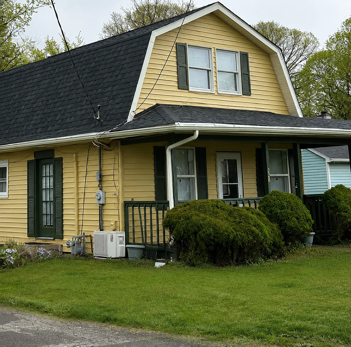 220 E Birch St — Photo 1