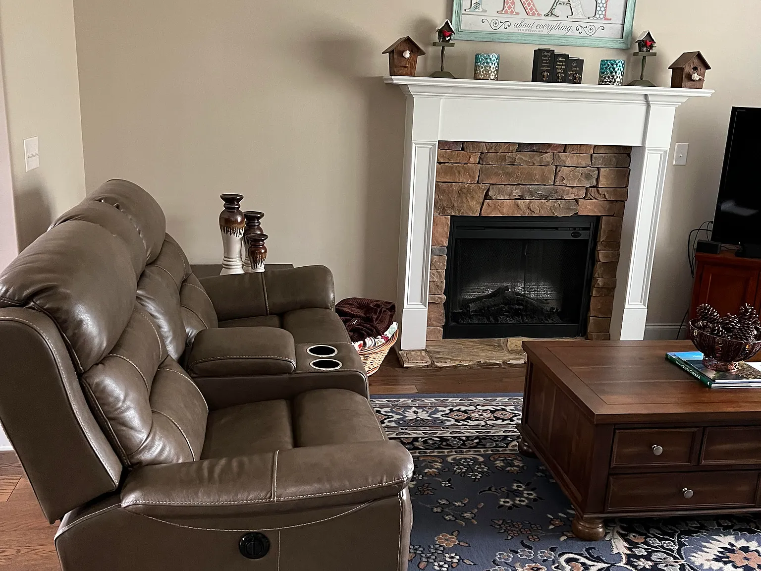 4 bed, 2481 sqft, $2,190 — Photo 3
