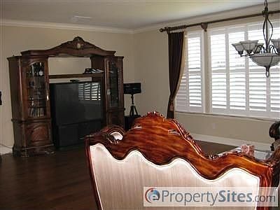 4th image of 2108 Donovan Dr