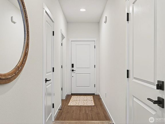 4th image of 375 S 10th Street