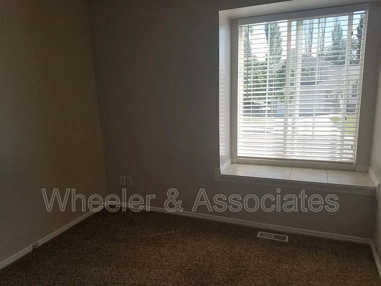 2604 W 4650 S — Photo 7
