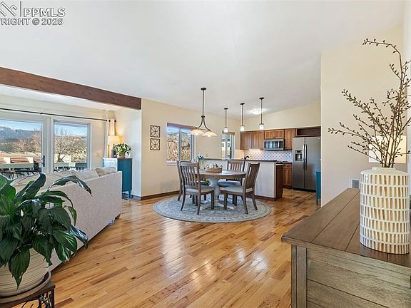 3rd image of 1142 Fontmore Rd APT C