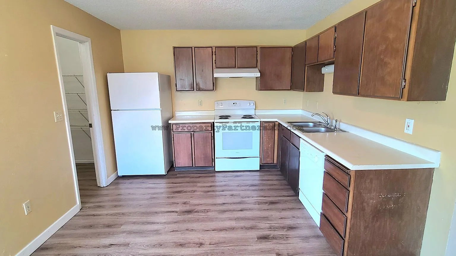 Apartment Near MSU! — Photo 3