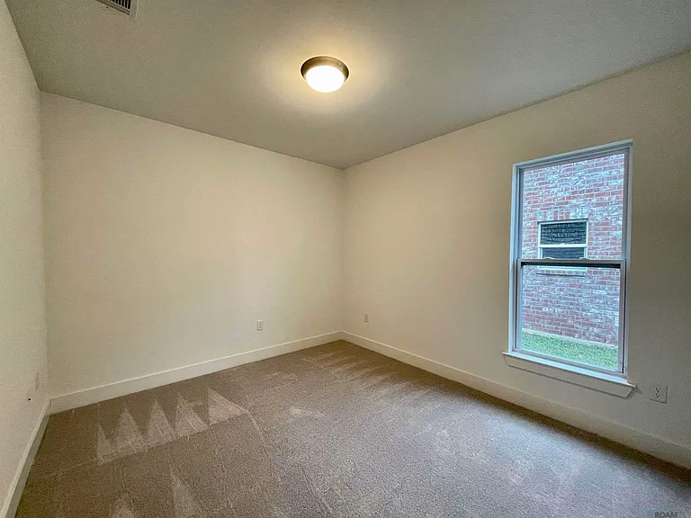 25279 Burlington Dr — Photo 13
