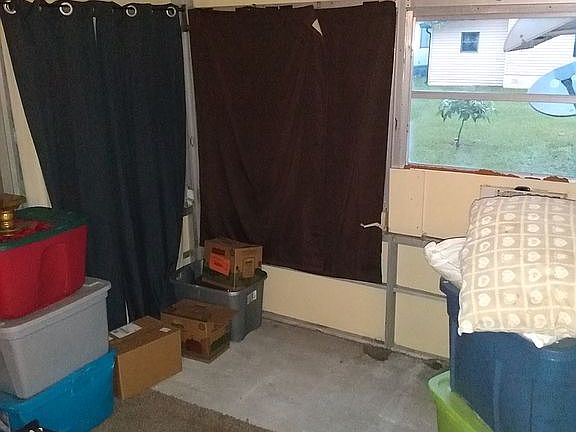 3rd image of 1050 Mango Dr