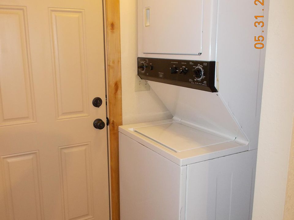 2nd image of 542 E 5th St
