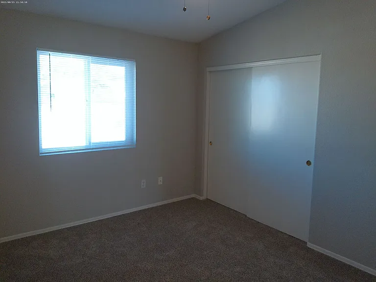 3128 Jamaica Blvd S — Photo 10