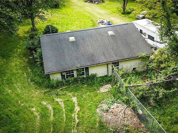 3rd image of 1117 Prospect Rd