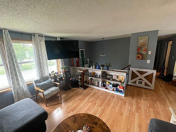 3rd image of 2923 Heatherwood Cir S