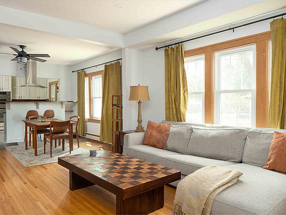 5th image of 2401 3rd St NE #1