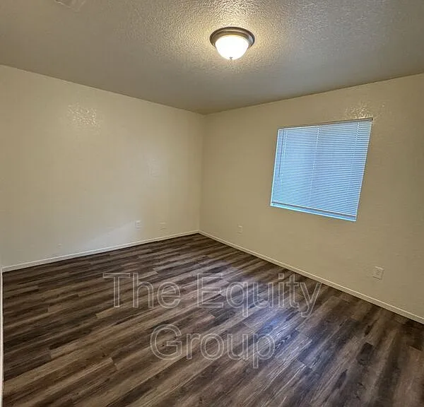 10931 Thompson Dr — Photo 7
