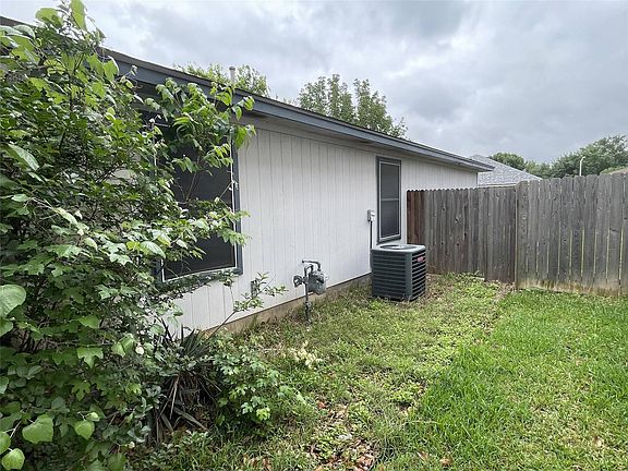4th image of 110 Brentwood Dr