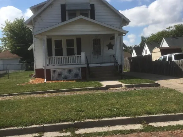 576 Phillips St, Galesburg, IL 61401