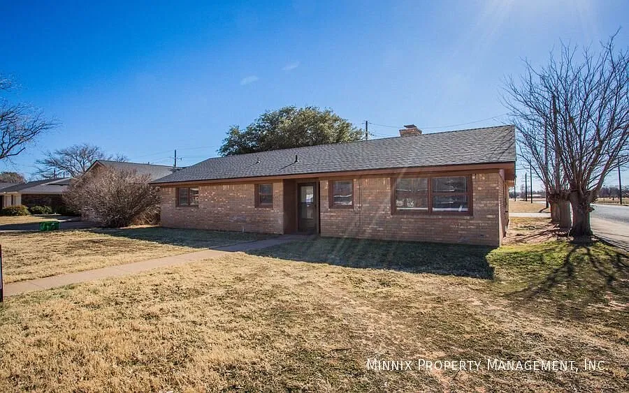 3 bedroom/ 2 bath | 2003 56th St. — Photo 2