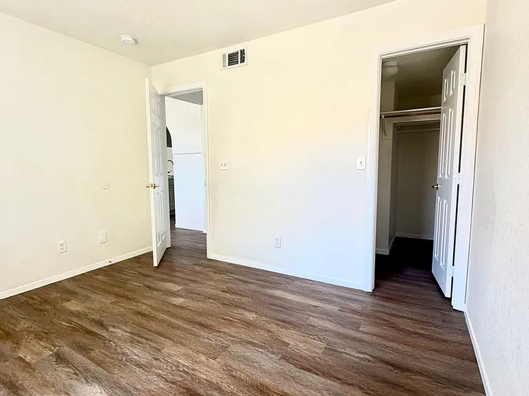 601 Cabrillo Cir #322 — Photo 12