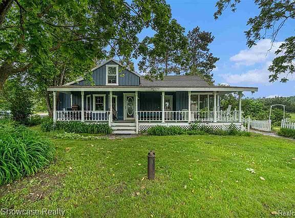 3rd image of 8198 Horton Bay Rd