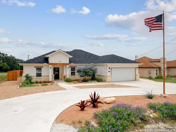 115 Peter Kleid Loop, Blanco, TX 78606