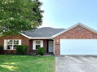 3909 SW Surrey Ave, Bentonville, AR 72712
