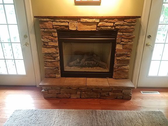 5th image of 425 Hillcrest Dr