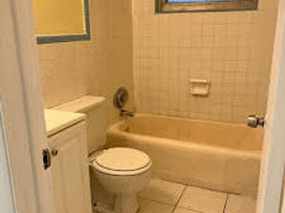 5th image of 139 W 28th St