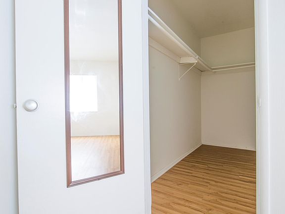 3rd image of 1243 Federal Ave APT 204