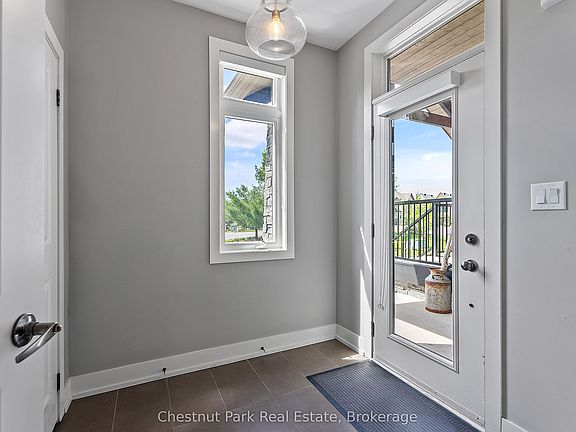 4th image of 61 Rockmount Cres