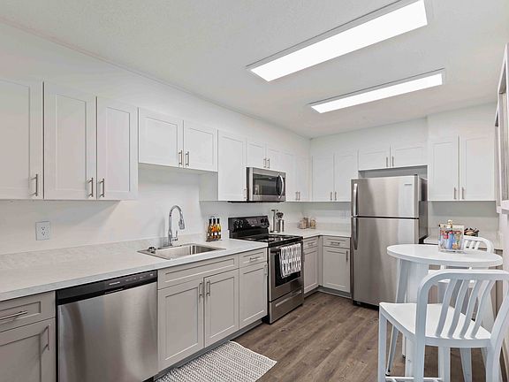 4th image of 301 Noble Oaks Dr #2005
