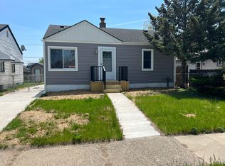 596 E Brickley Ave, Hazel Park, MI
