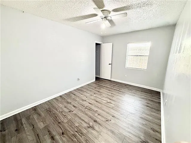 2716 Oak Forest Blvd — Photo 9