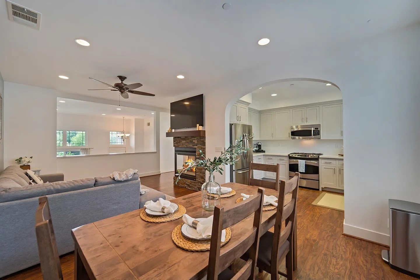 18544 Poppy Jasper Ln photo 1