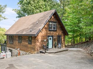710 Forest Lawn Dr, Moneta, VA 24121