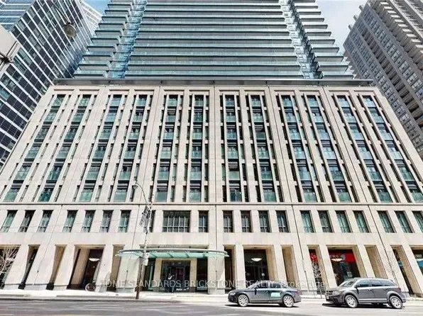 955 Bay St, Toronto, ON