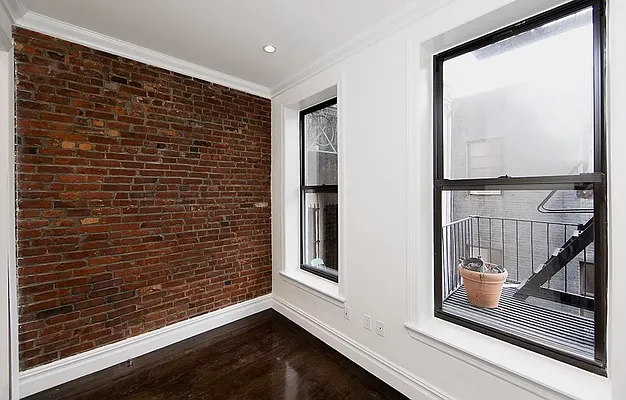 Rented by Avenues Real Estate | media 11