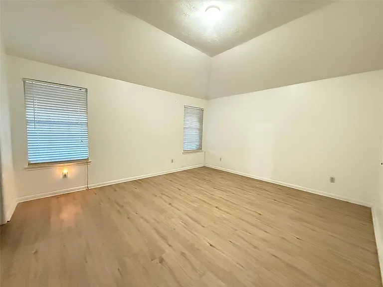13810 Audra Ln — Photo 11