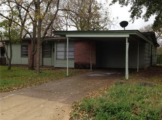 4004 Glenn Oaks Dr, Bryan, TX 77802