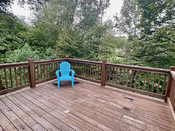 3rd image of 124 Palmer Dr