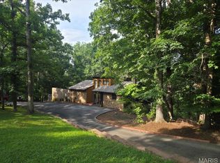 126 Hilltop Trl, Eureka, MO 63025