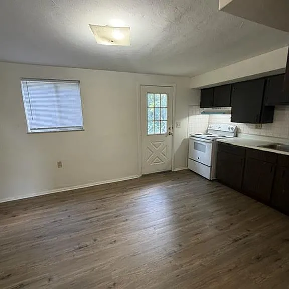 336 Grove St — Photo 12