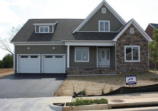 1st image of 206 Stonewall Jackson Blvd