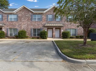 105 Armand Oaks, Ocean Springs, MS 39564