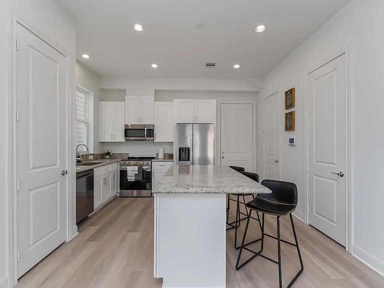 5117 Briscoe St — Photo 8