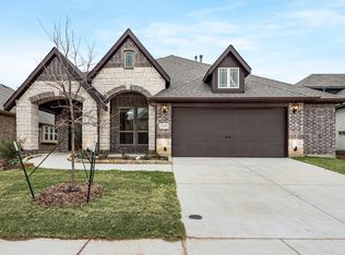 1235 Arrowwood Dr, Aubrey, TX 76227