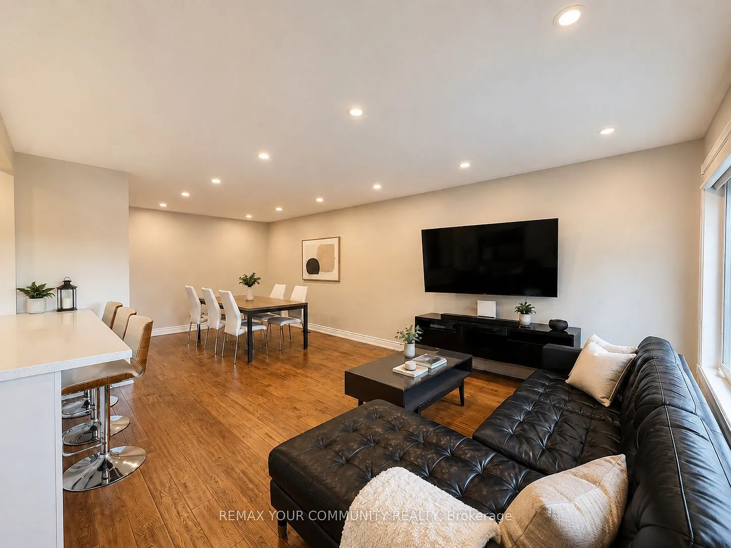 3 bed, $3,200 — Photo 2