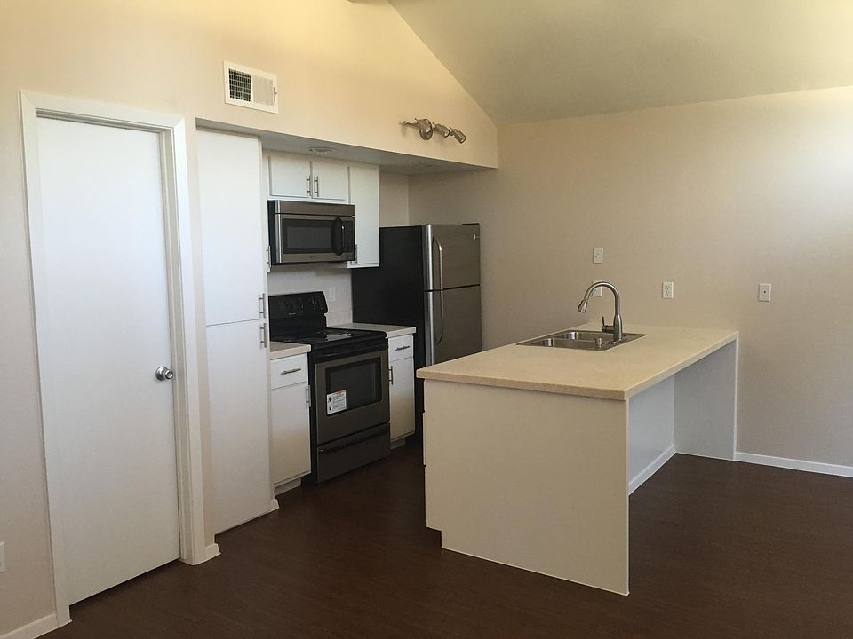1st image of 1310 Winding Brook Ln APT 208