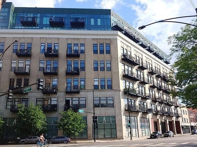1st image of 1645 W Ogden Ave Unit 817