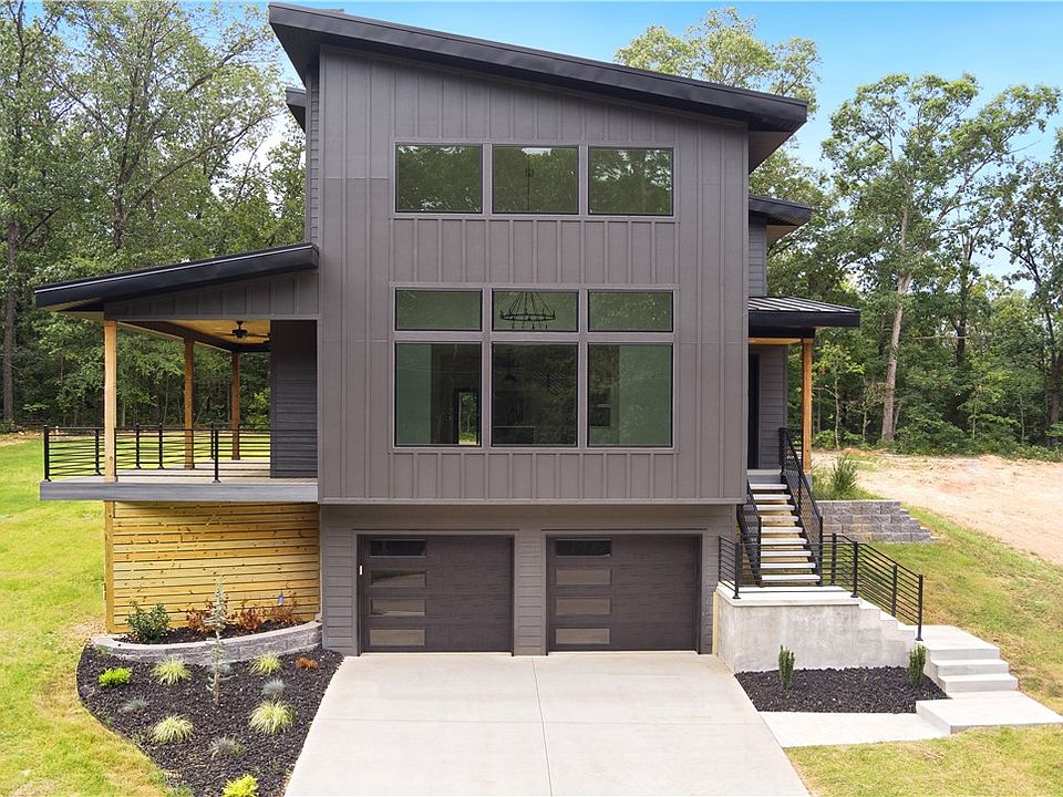 1st image of 5 Chichester Cir