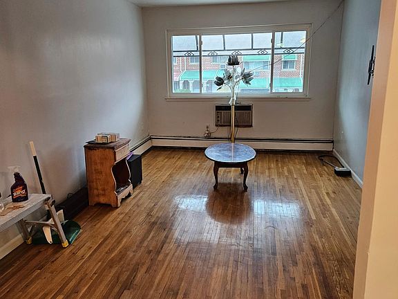 3rd image of 3347 Wickham Ave Floor 2