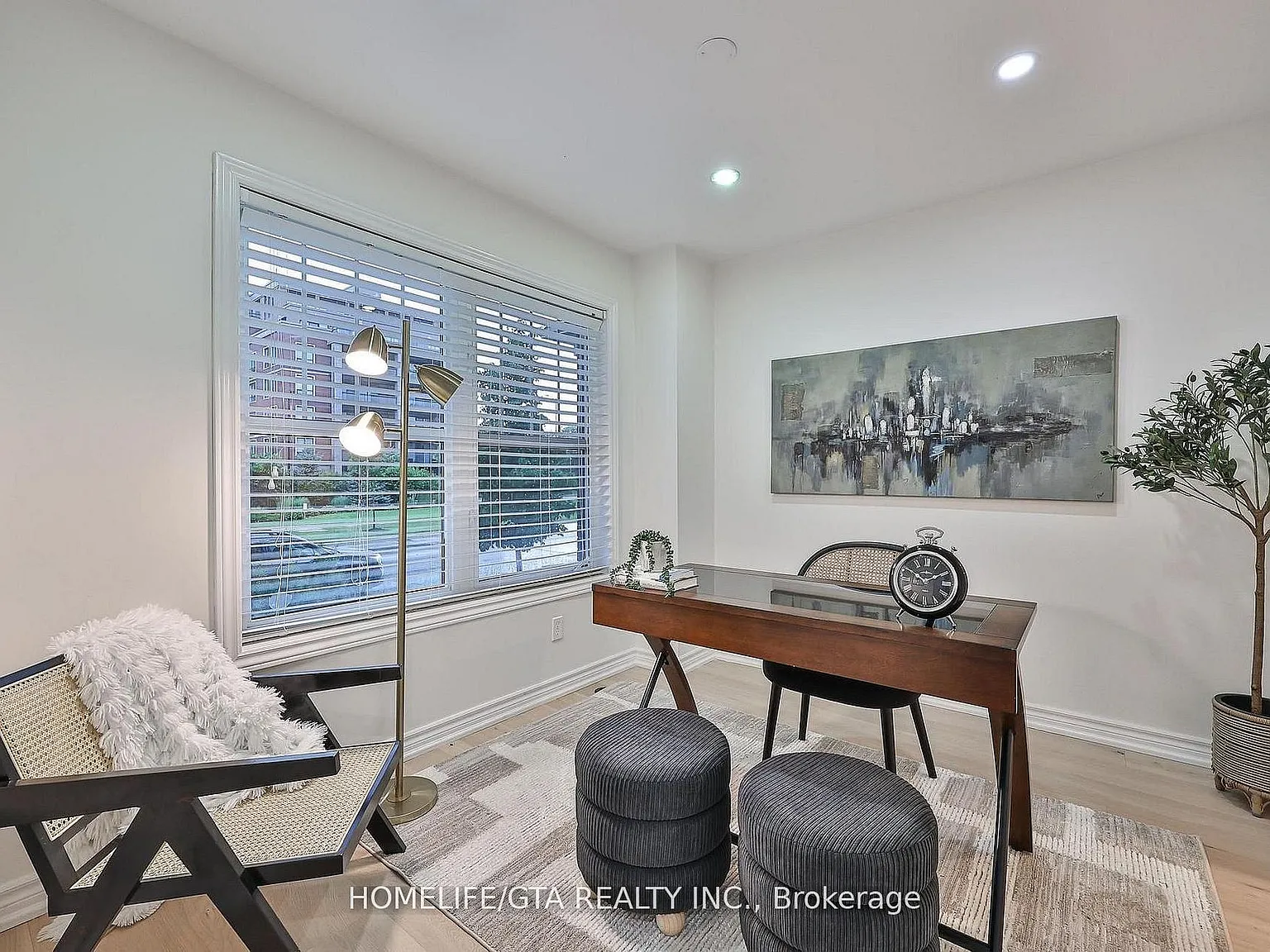 4 bed, $3,200 — Photo 2