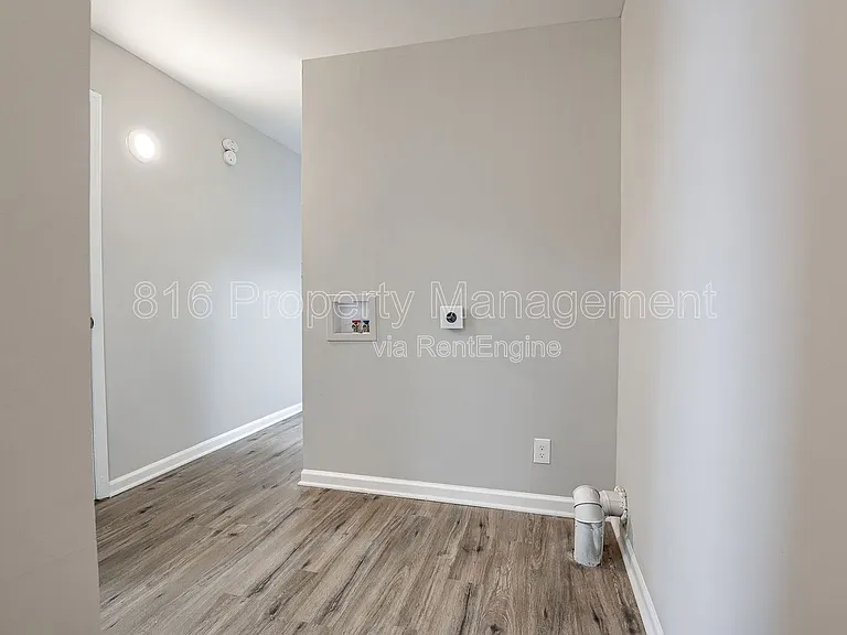 301 Benton Blvd #3 — Photo 10